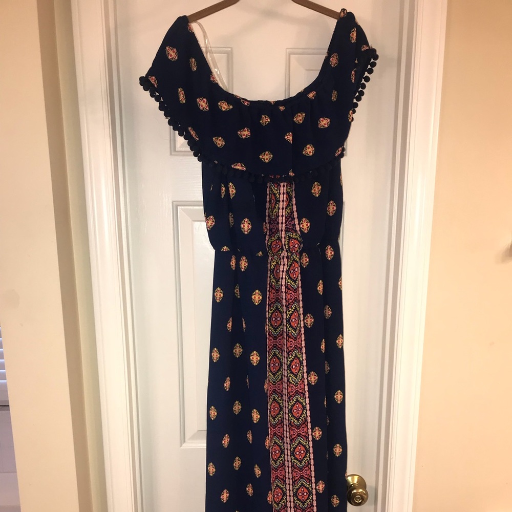 Off shoulder maxi - Picture 3 of 5